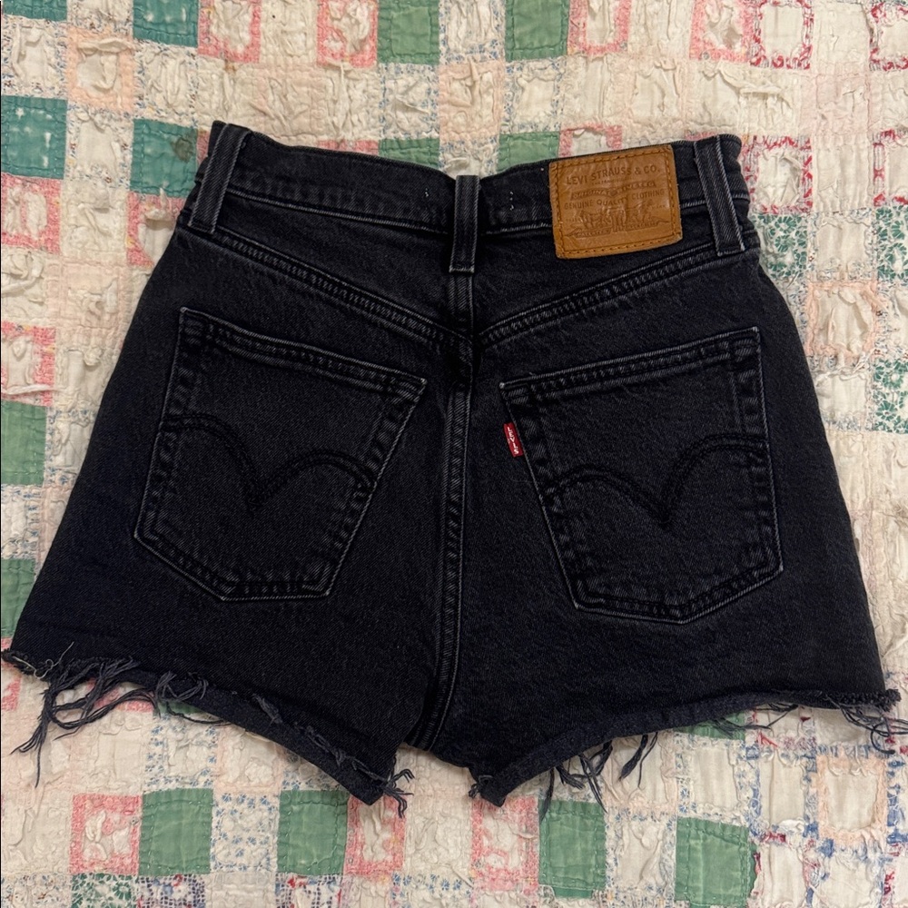 Levi’s Ribcage Jean Shorts - Black - Size 24